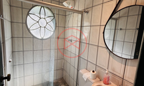 Chácara em Condomínio Fechado de Alto Padrão ante do Centro de Ibiúna.