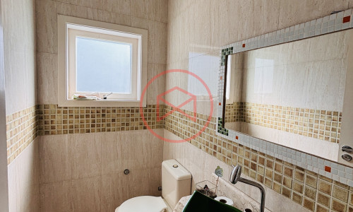 Casa em Condomínio Fechado no Centro de Ibiúna