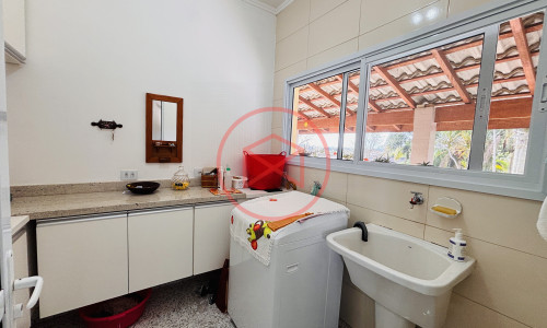 Chácara em Condomínio Fechado Próximo do Centro de Ibiúna.