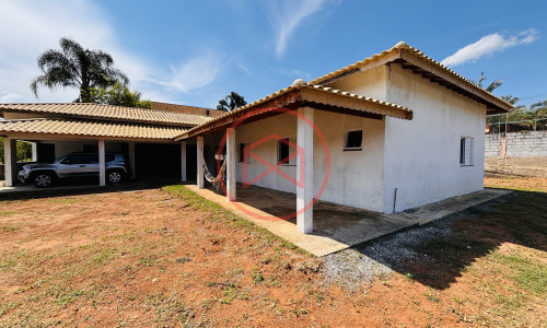 Chácara em Condomínio Fechado Próximo do Centro de Ibiúna.